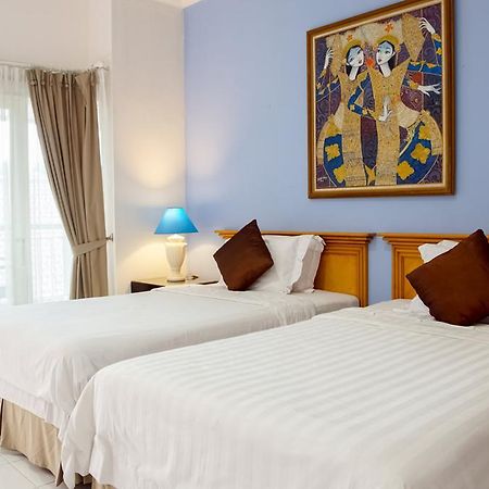 ג'קרטה Topaz Guest House מראה חיצוני תמונה